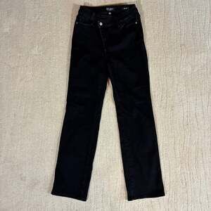 Judy Blue Women 3/26 Cross Button Black Dad Jean Straight Leg Denim Jeans Grunge